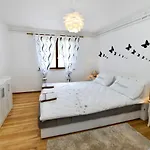 Apartmán Kuki By Interhome Poreč