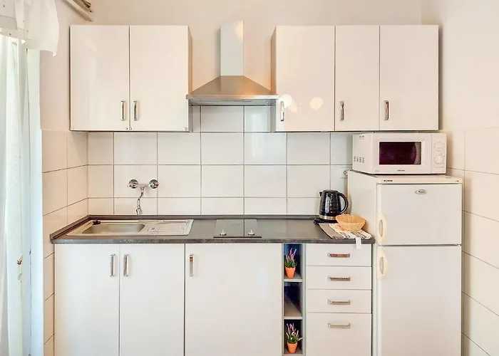 Kuki By Interhome Porec