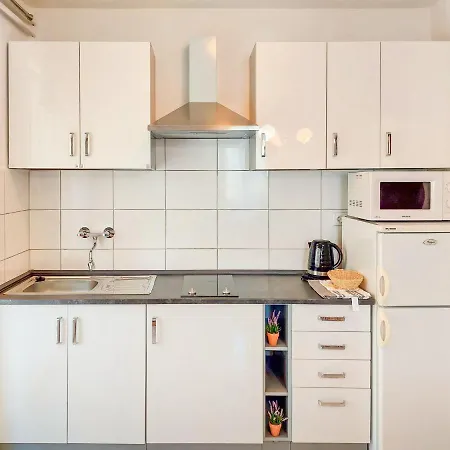 Kuki By Interhome Poreč